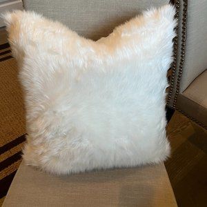 SARO LIFESTYLE Juneau Collection Faux Fur Down Filled Pillow, 20x20 NWT